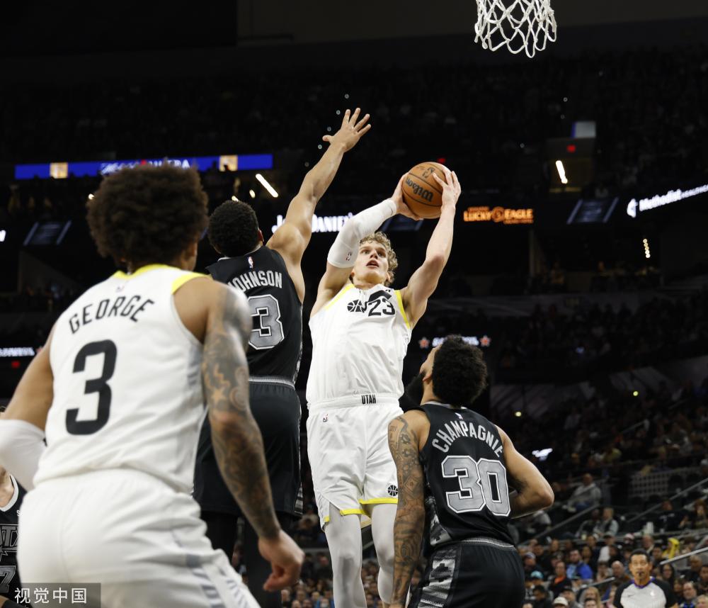 聪明踢球的 聪明踢球的