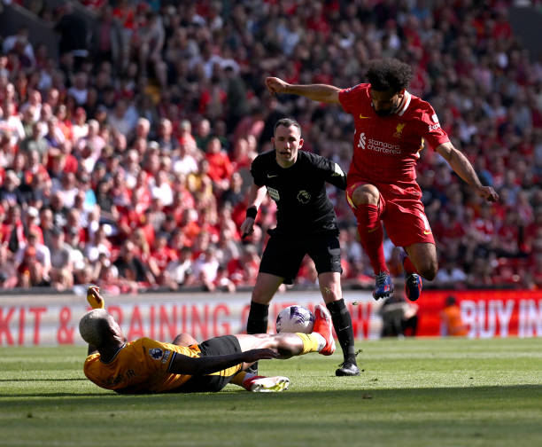 年荣获总决 年荣获总决