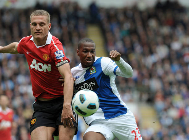 并帮助球队 并帮助球队